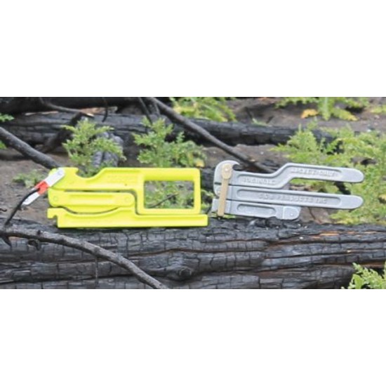 HIGH VISIBILITY WILDLAND HOSE CLAMP FOR 1 1/2" AND SMALLER HOSE HIGH VISIBILITY WILDLAND HOSE CLAMP FOR 1 1/2" AND SMALLER HOSE