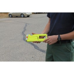 HIGH VISIBILITY WILDLAND HOSE CLAMP FOR 1 1/2" AND SMALLER HOSE